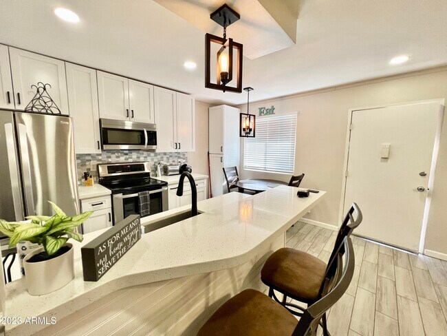 Foto del edificio - 3313 N 68th St