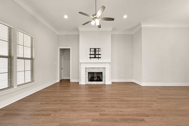 Foto del edificio - 545 Silverbill Ln