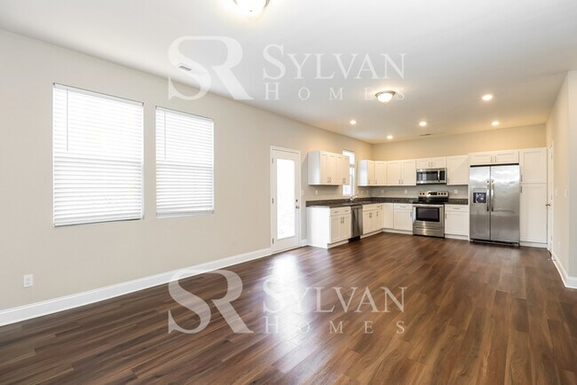 Foto del edificio - Brand new 4 BR, 2.5 BA Home