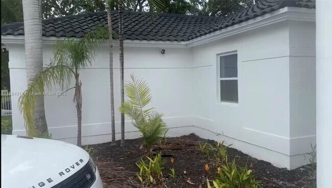 Foto del edificio - 18420 SW 77th Ct