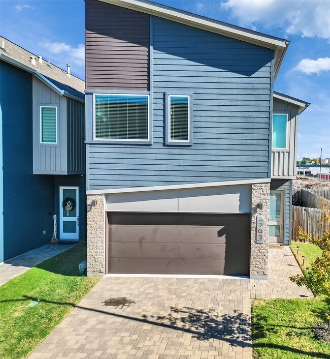 Building Photo - 5702 Rucio Ln