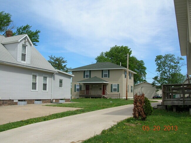 Building Photo - 520 1/2 W Pierce Street