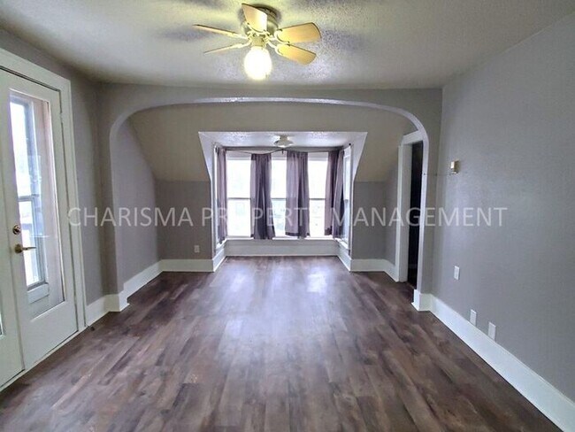 Foto del edificio - 425 S Prairie Ave