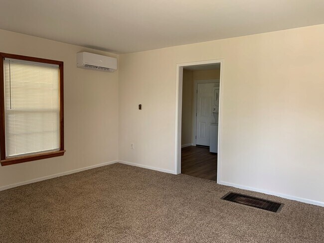 Foto del edificio - 2910 N Tom Green Ave