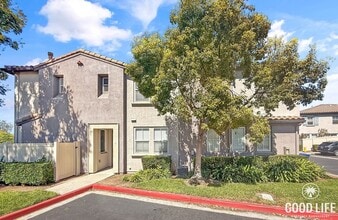 Building Photo - 1542 Bluffside Dr