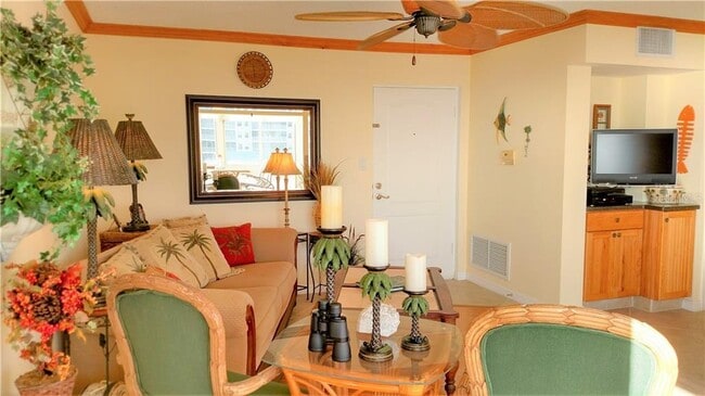 Building Photo - 1255 Tarpon Center Dr