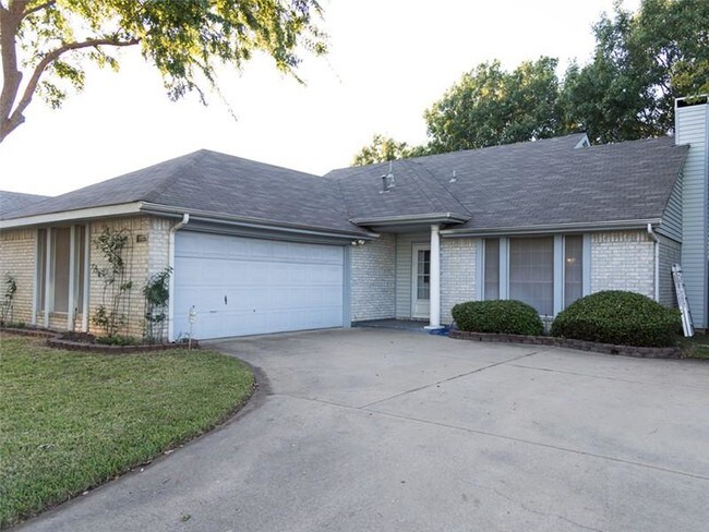 Building Photo - 1117 Garden Isle Dr