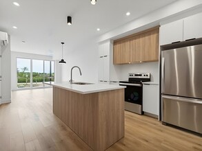 Building Photo - 255 Rue Nancy-Elliott