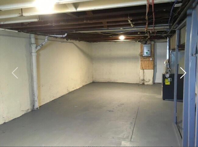 Building Photo - Beautiful 3 Bedroom House for Rent!! (Section 8 accepted)