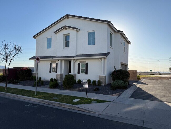 Building Photo - 5552 S Dillon