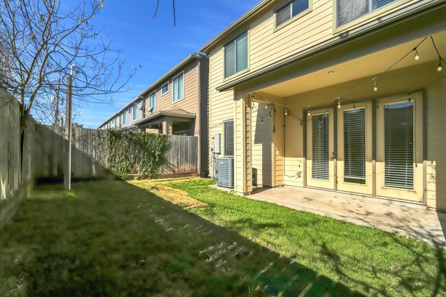 Building Photo - 9405 Blalock Tree Ct