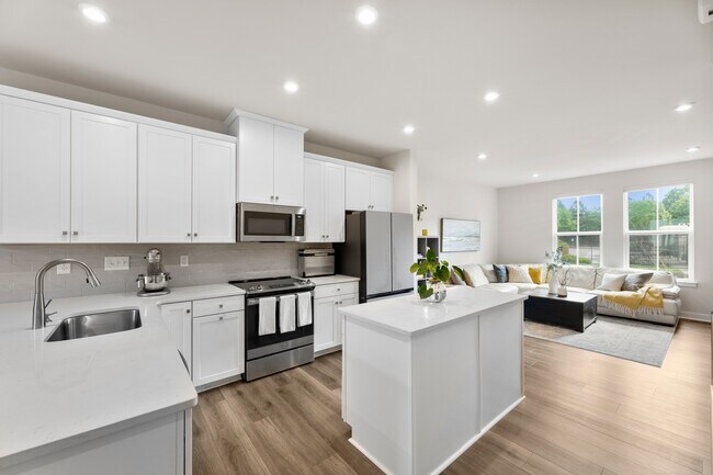 Foto del edificio - 3748 Ellington St