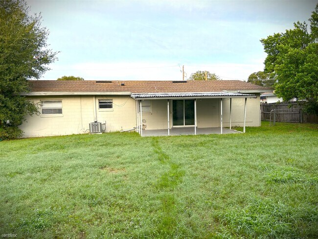 Building Photo - 3 br, 1.5 bath House - 284 17th Street Nor...