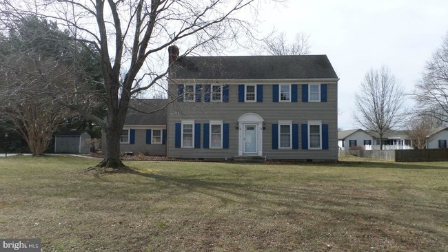 Building Photo - 22 Howe Dr
