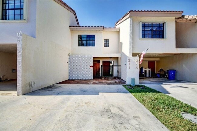 Building Photo - 211 NW 45th Ave