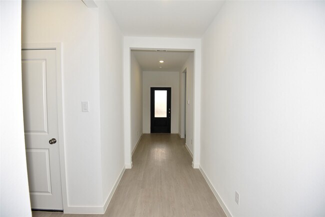 Foto del edificio - 16542 Mesquite Fld Dr
