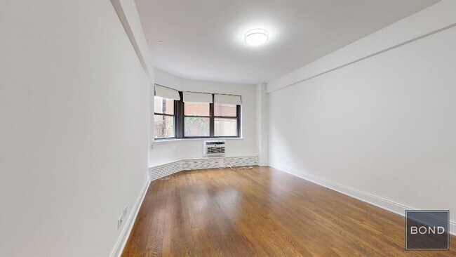 Foto del edificio - 219 E 69th St