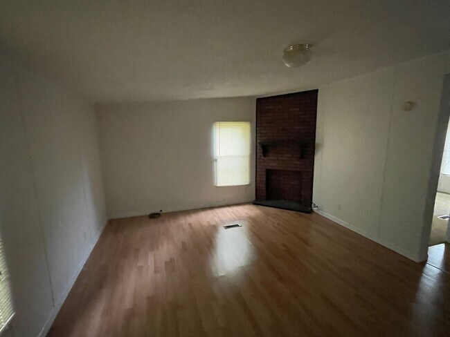 Foto del edificio - 115 Tumlin Creek Rd