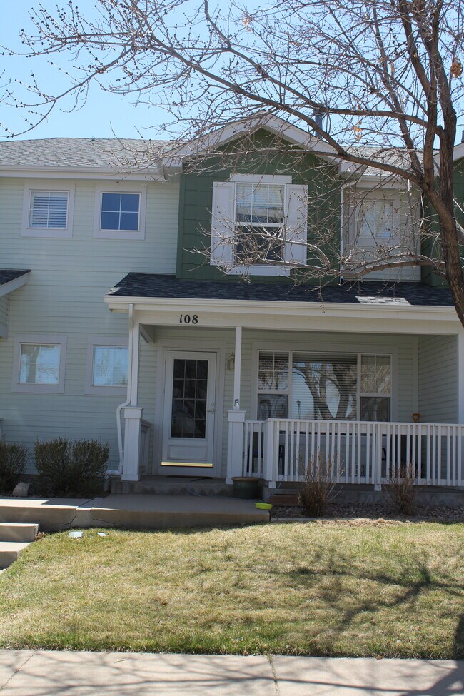 Front Porch - 108 5th St