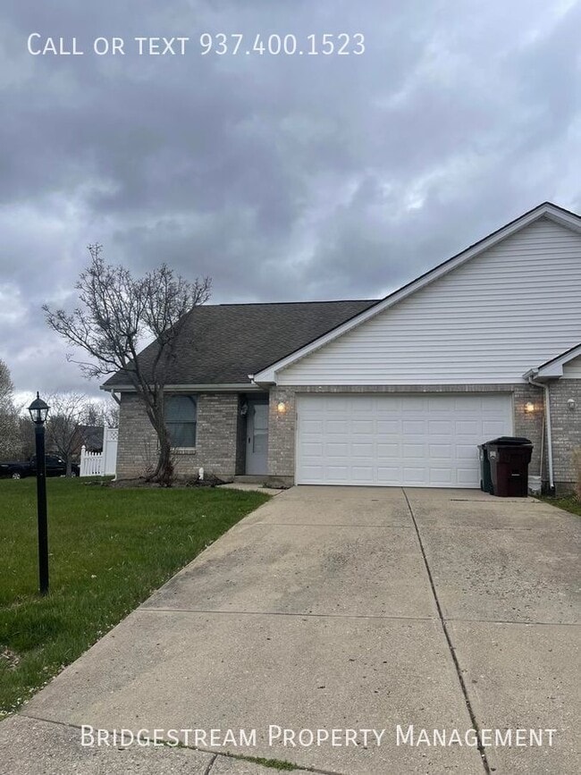 Building Photo - 3 Bed 2 Bath With Attached 2 Car Garage Du...