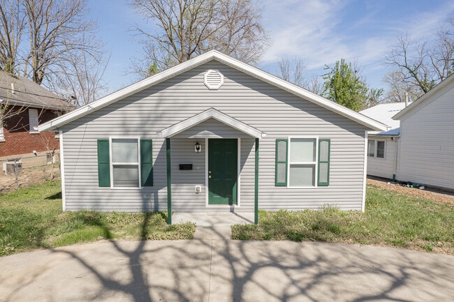 Building Photo - 720 Clark Ave