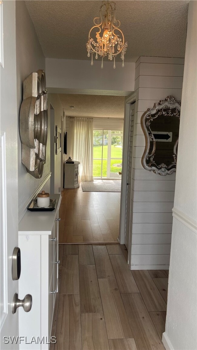 Foto del edificio - 267 Quail Forest Blvd