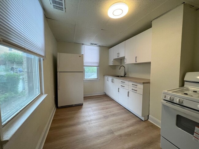Photo - Updated 2 Bedroom apartment
