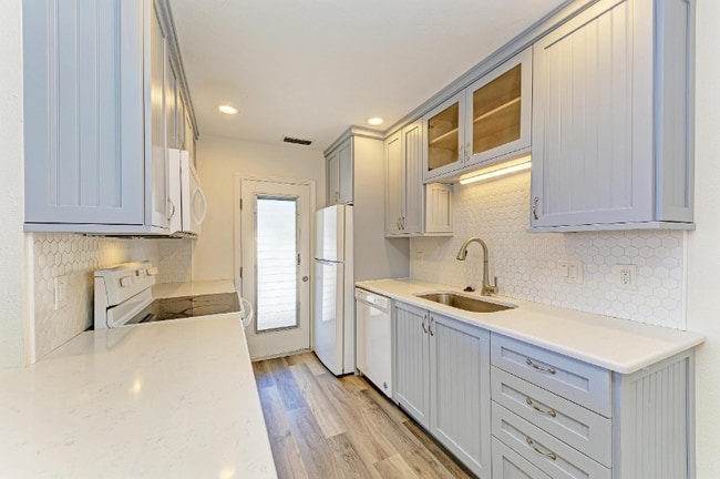 Building Photo - 616 Guild Dr