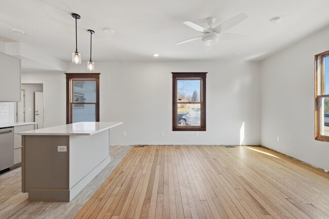 Foto del edificio - 808 W Main St