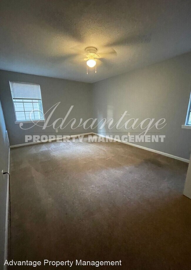 Foto del edificio - 2 br, 1.5 bath House - 3134 Monterrey Sq.