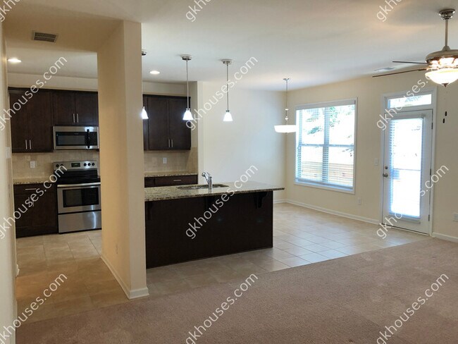 Building Photo - 117 Staley Dr