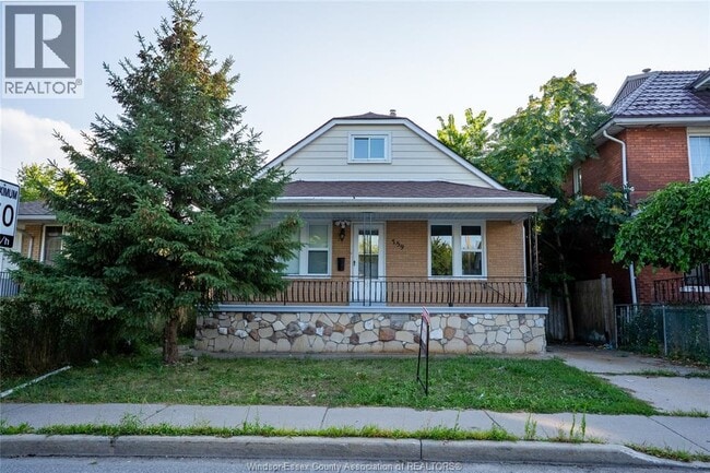 Building Photo - 759 Parent Ave