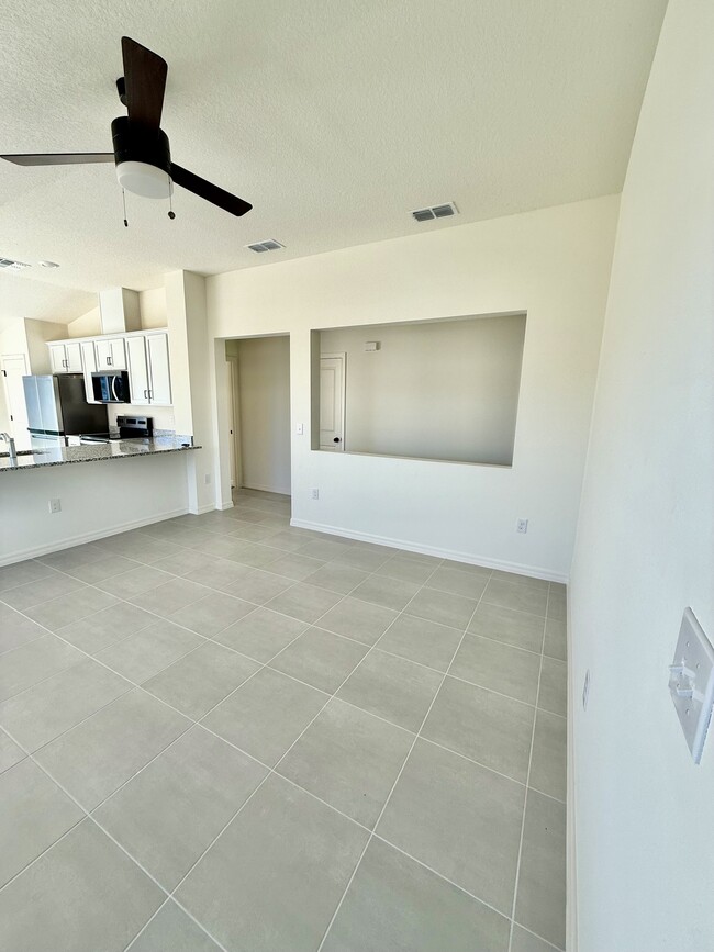 Foto del edificio - 10468 Wet Marsh Cv