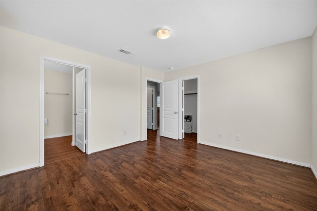Building Photo - 2730 Skyview Silver Dr