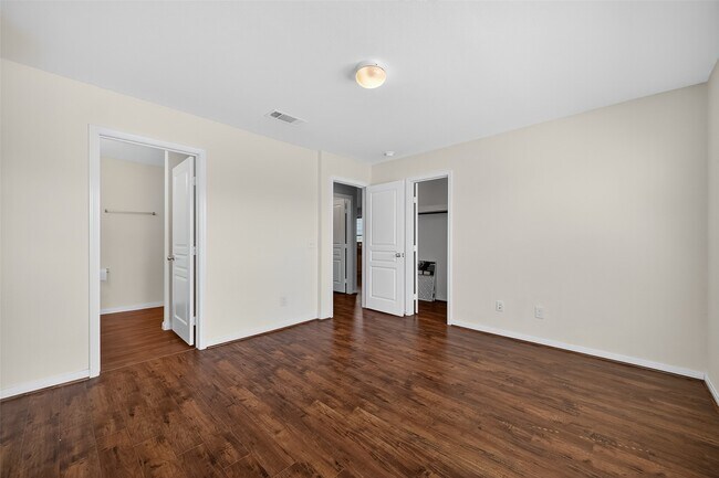 Foto del edificio - 2730 Skyview Silver Dr
