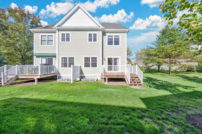 Building Photo - 32 Bay Hill Dr