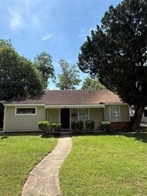 Building Photo - 8108 Wier Dr