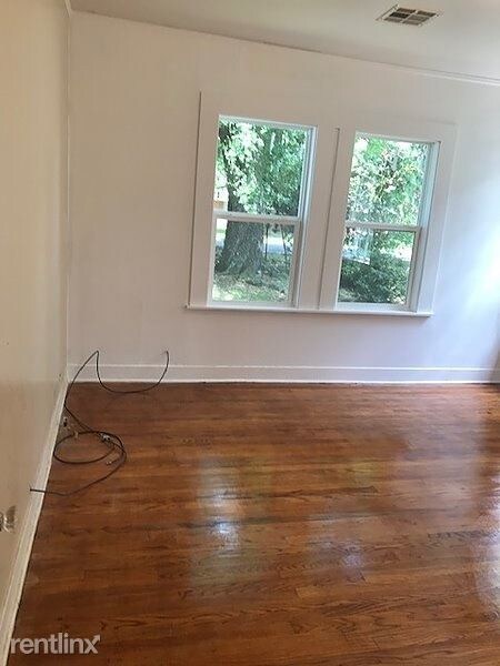 Building Photo - 3 br, 1 bath House - 205 Filhiol Avenue
