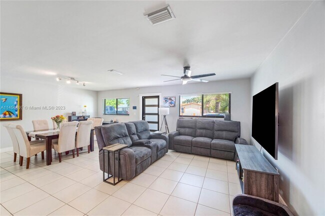 Foto del edificio - 10350 SW 4th St