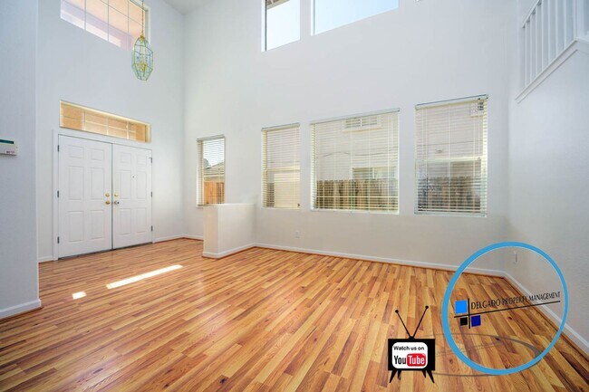 Foto del edificio - Available Now! This beautiful home with lo...