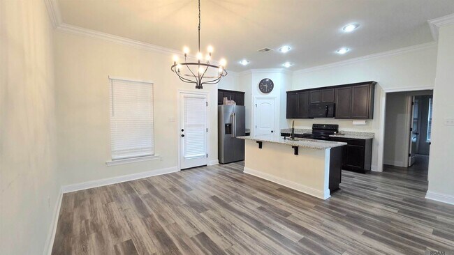 Foto del edificio - 1346 Hickory Creek Dr