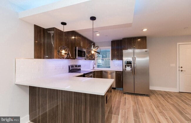 Building Photo - 2564 Frankford Ave
