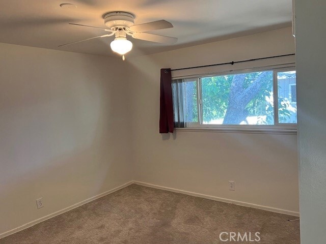 Foto del edificio - 5851 Woodman Ave