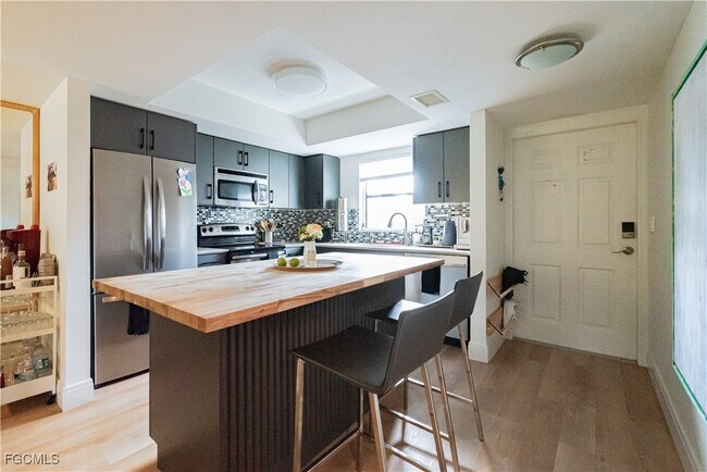 Foto del edificio - 28181 Pine Haven Way