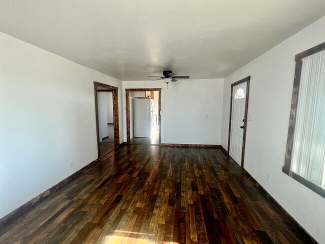Foto del edificio - Charming 3 Bedroom 2 Bathroom Country Home...
