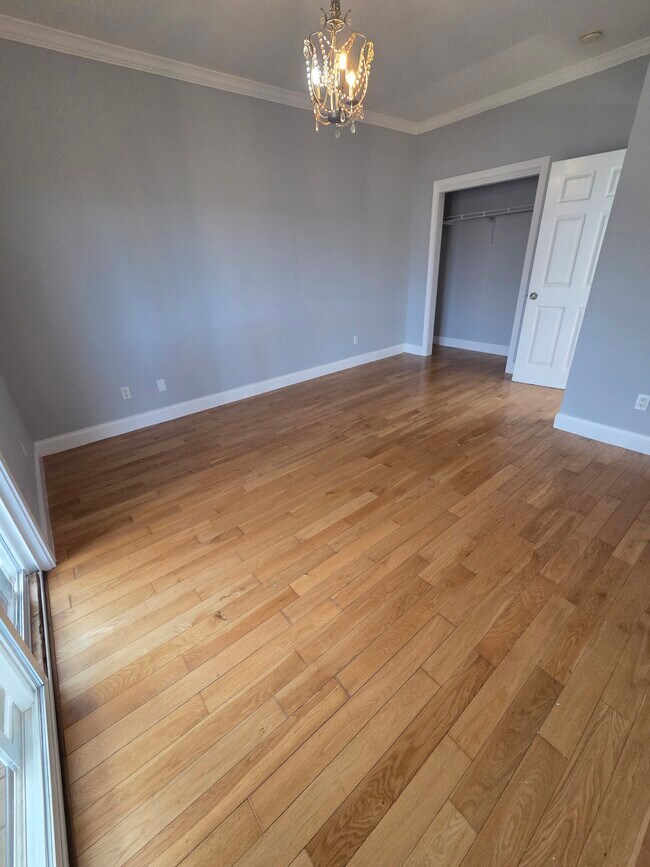 Foto del edificio - 163 Rae Ave