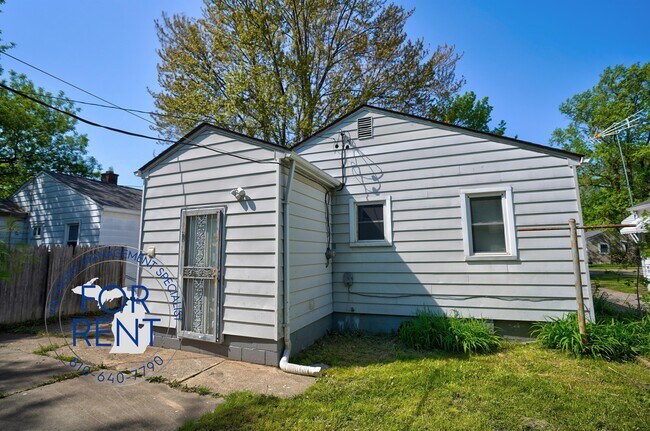 Building Photo - 3834 Pitkin Ave