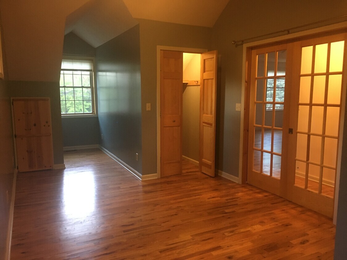 Master Bedroom - 143 Syracuse Herald Ave