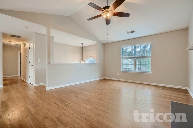 Building Photo - 3160 Brookfield Dr SW