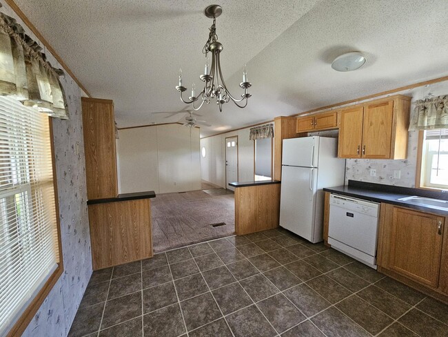 Building Photo - 45 Sunnyfield Dr